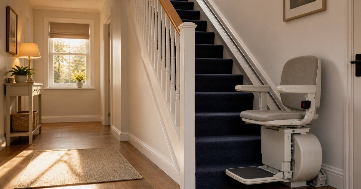 Acorn stairlifts review banner image
